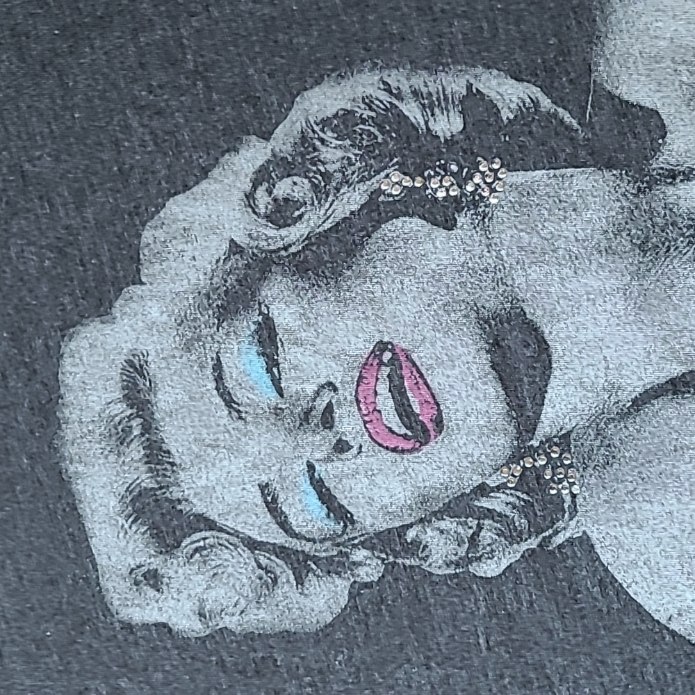 Marilyn Monroe Graphic Tee - Picture 2 of 4